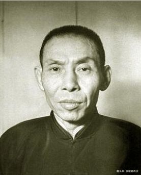 杜月笙的生辰八字算命(杜月笙面相分析)