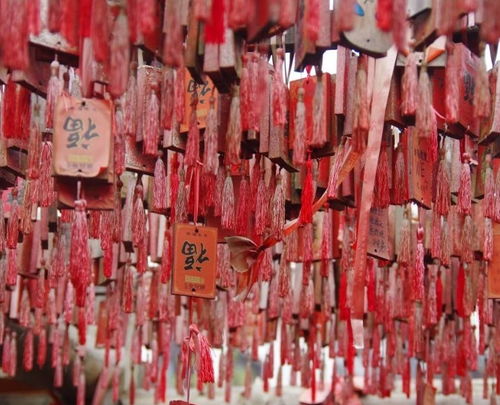 网上八字算命准嘛吗可信吗(算命网站的五行八字准吗 跟算命先生为何不一样 )