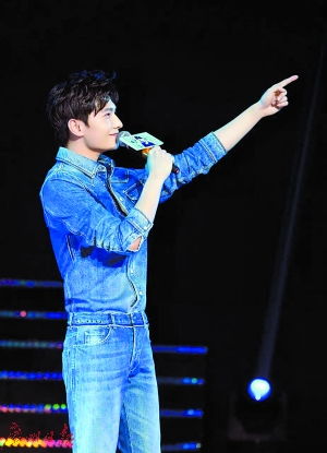 杨洋星座属相配对(十二星座配对明星)