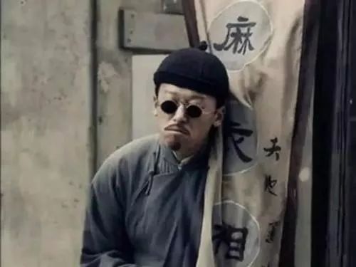 瞎子算命准还是看八字准(瞎子算命为什么有的非常准啊)