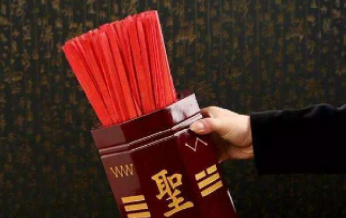 鼻子长痣的男人靠不靠谱从面相痣上看命运 鼻子长痣的男人靠不靠谱从面相痣上看命运